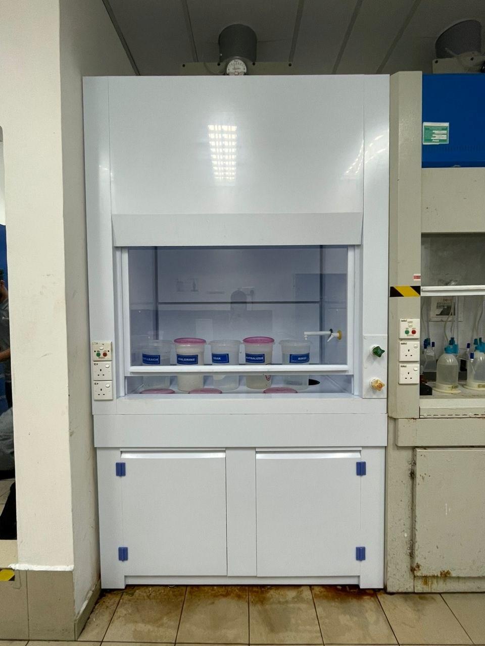 Ducted Fume Hood with Duct Work and Chimney - DOE Approval standard